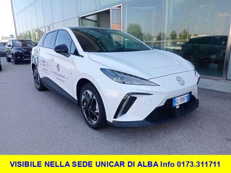 Mg MG4 MG4 Luxury 64 KWh del 2023 usata a Alba