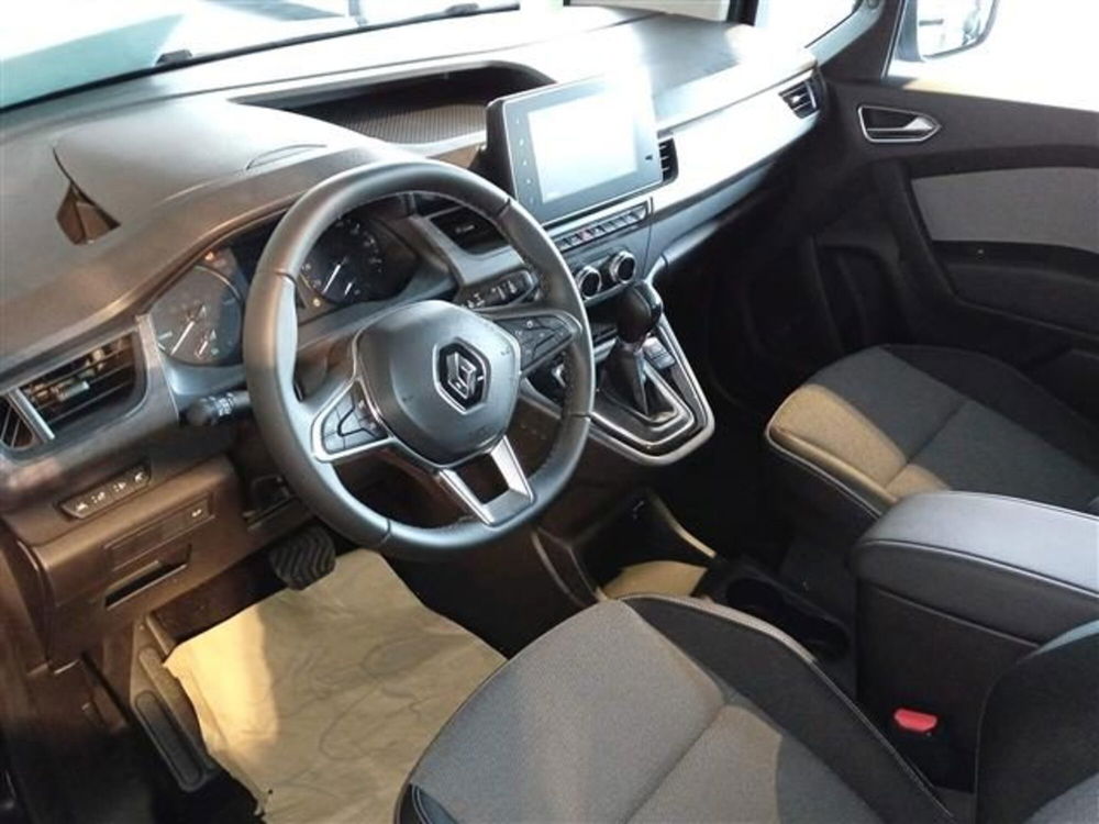 Renault Kangoo nuova a Firenze (9)