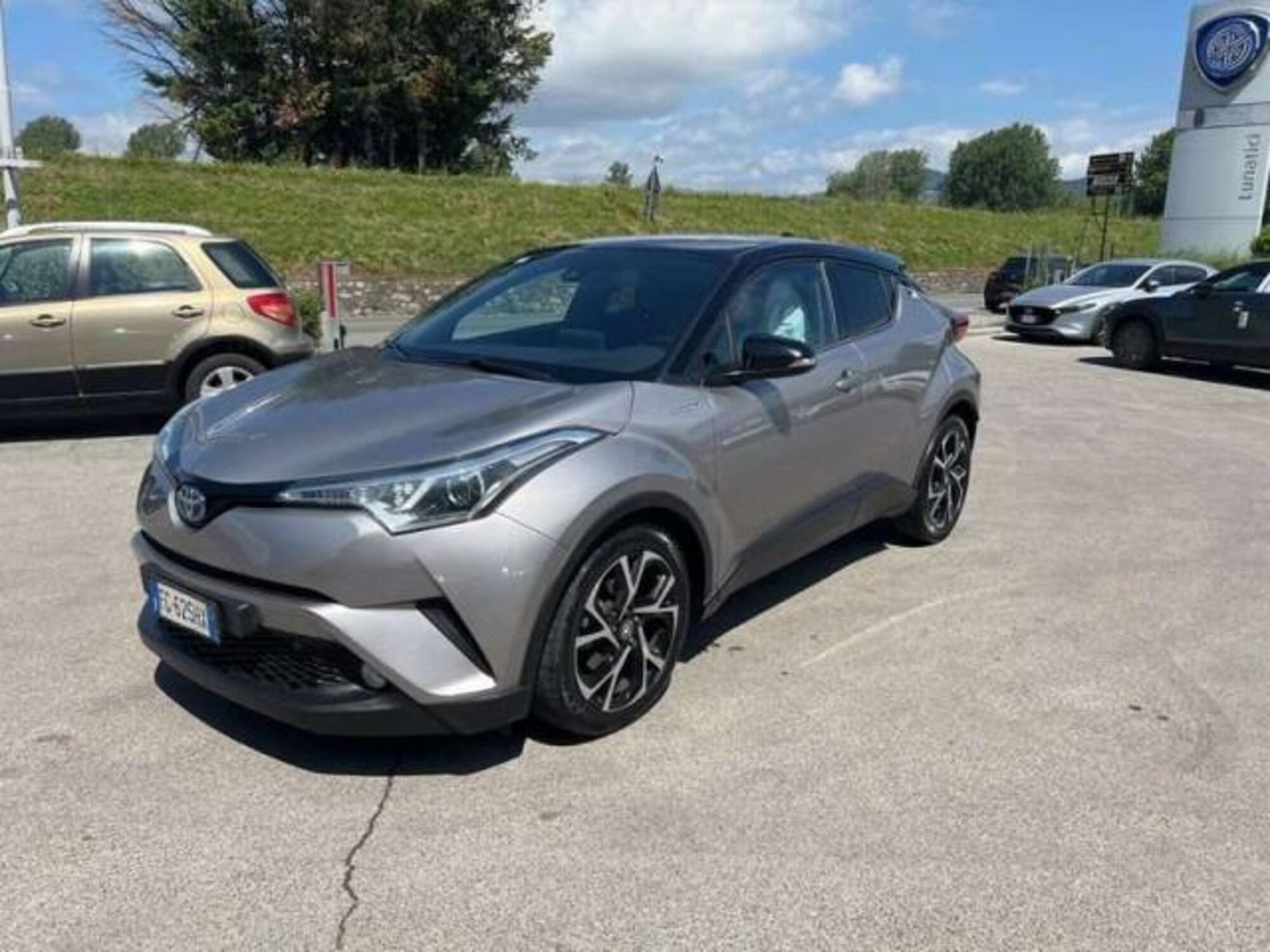 Toyota Toyota C-HR 1.8 Hybrid E-CVT Style  del 2017 usata a Barga