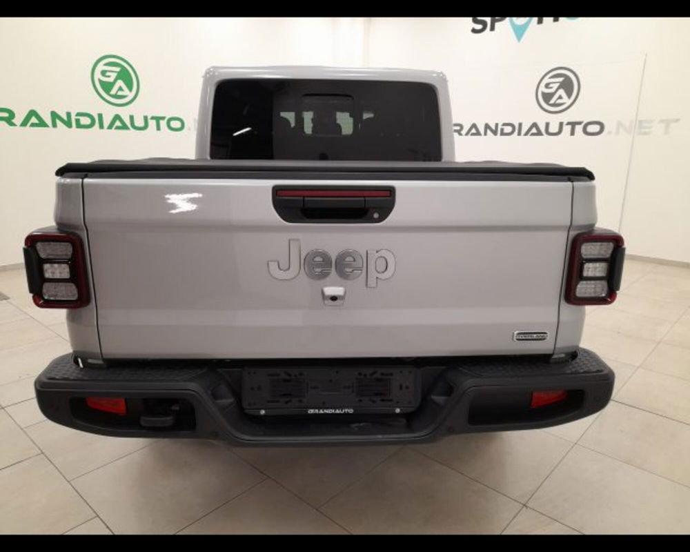 Jeep Gladiator nuova a Alessandria (7)