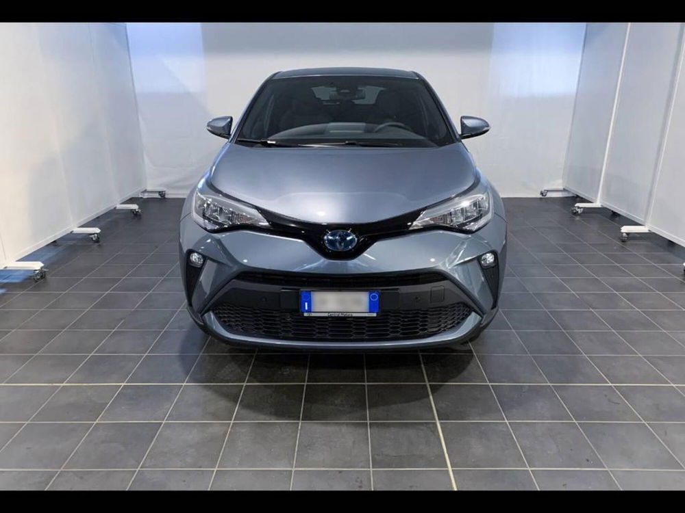 Toyota Toyota C-HR nuova a Torino (5)