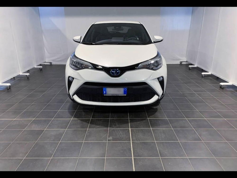 Toyota Toyota C-HR nuova a Torino (5)