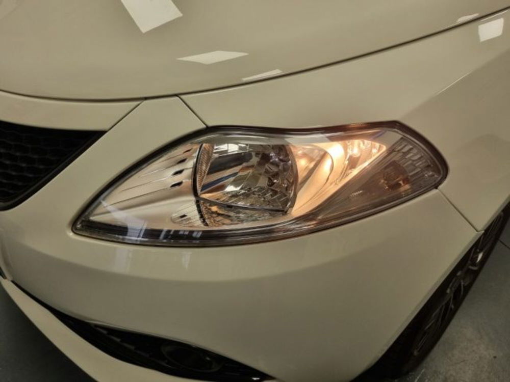 Lancia Ypsilon usata a Brescia (18)