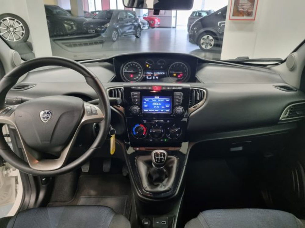 Lancia Ypsilon usata a Brescia (8)