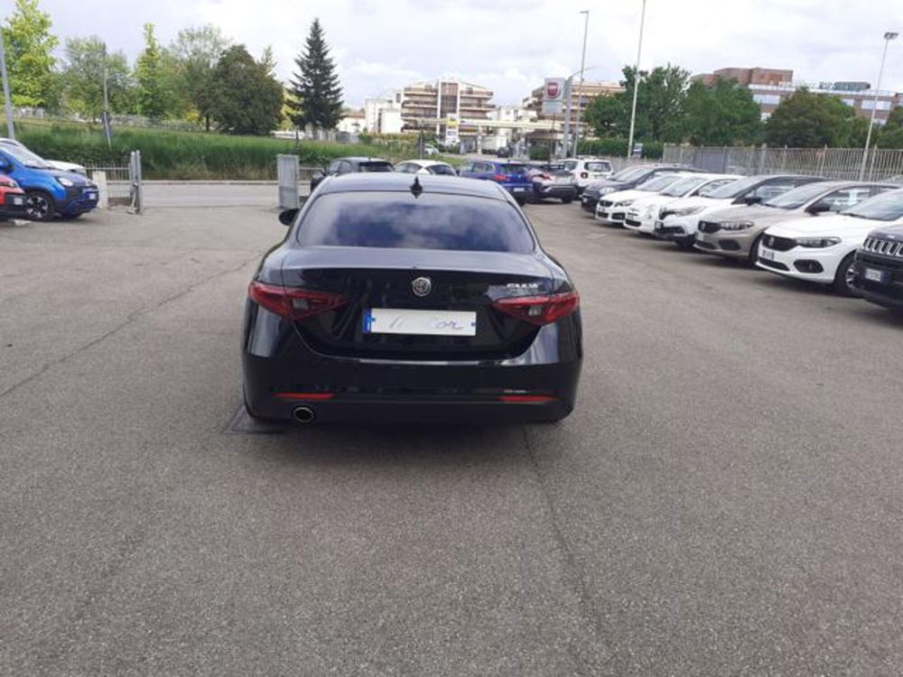 Alfa Romeo Giulia usata a Firenze (5)