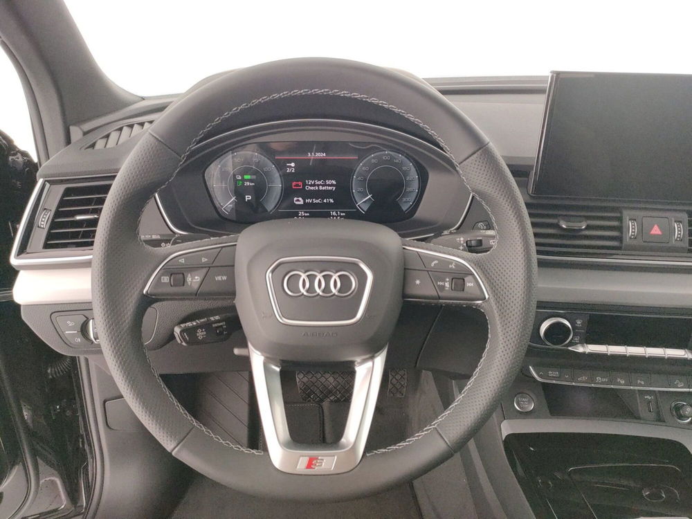 Audi Q5 Sportback nuova a Napoli (13)