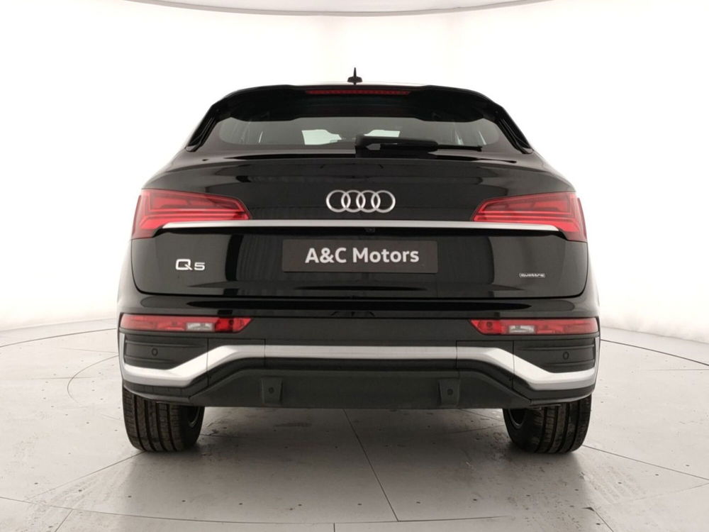 Audi Q5 Sportback nuova a Napoli (4)