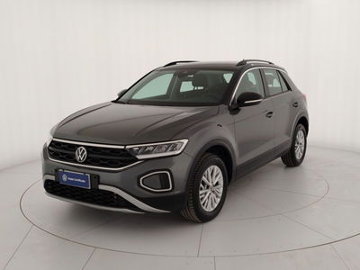 Volkswagen T-Roc 1.5 tsi Life dsg del 2023 usata a Massa