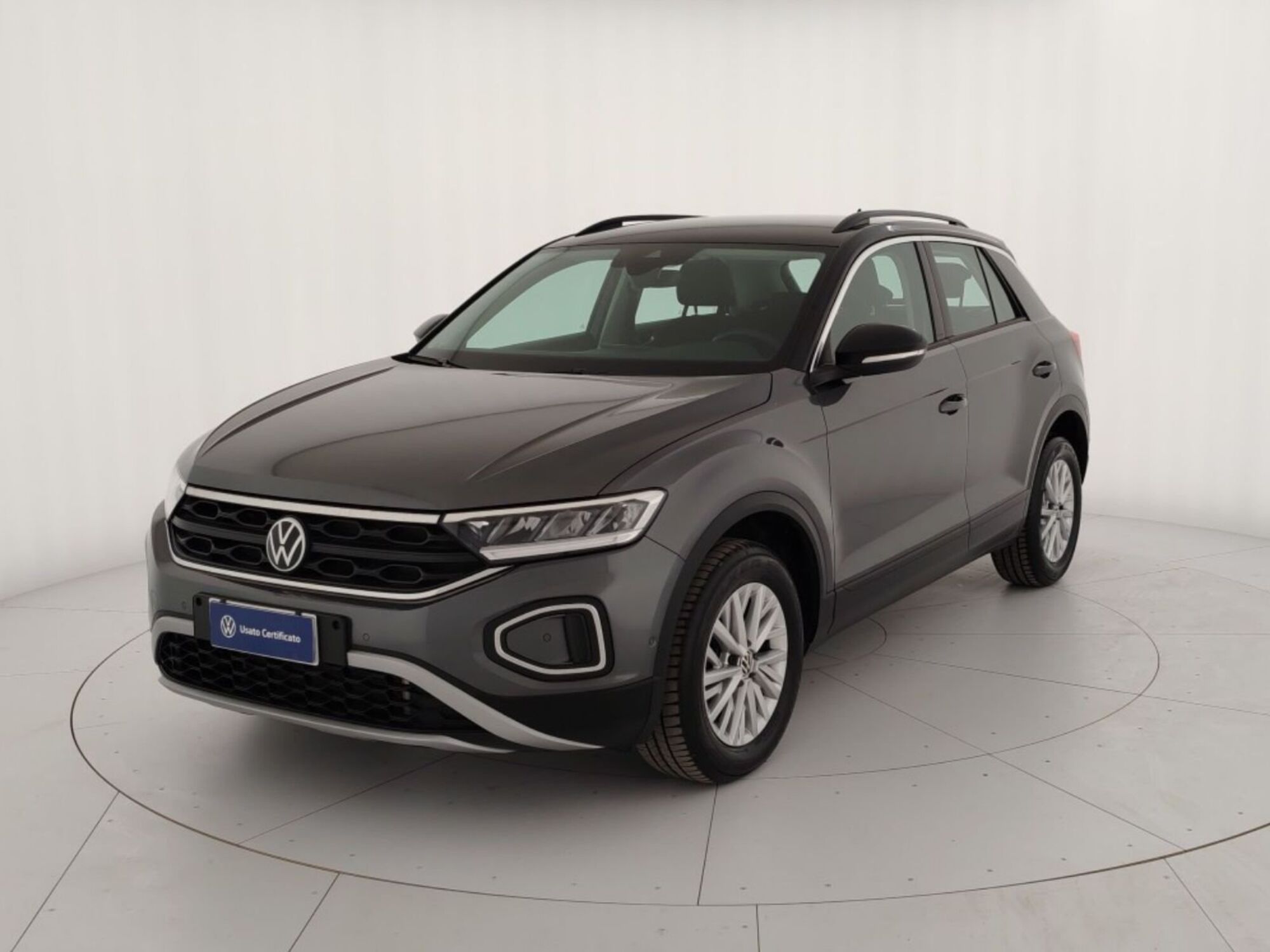 Volkswagen T-Roc 1.5 tsi Life dsg del 2023 usata a Massa