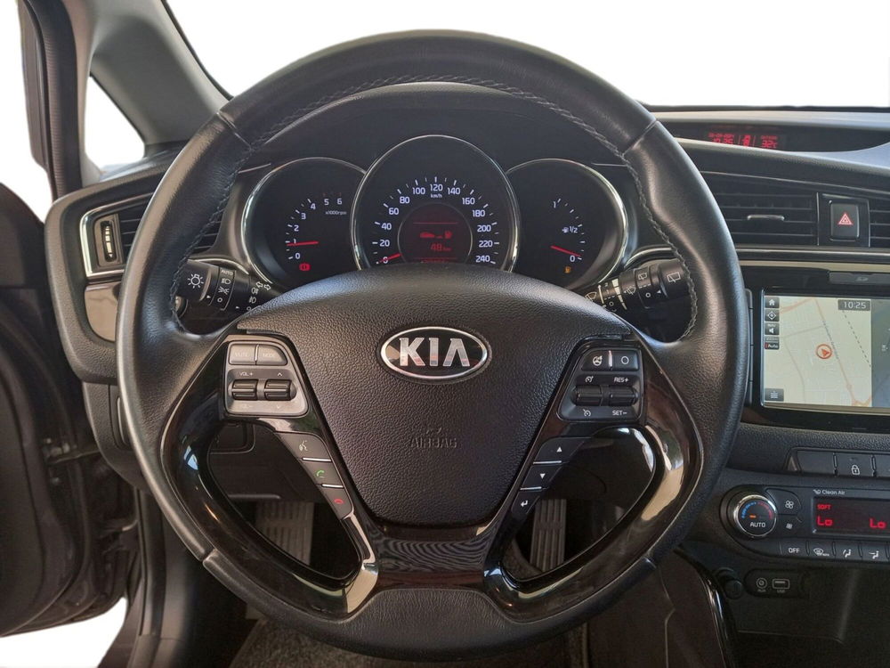 Kia cee'd Sport Wagon usata a Bari (10)