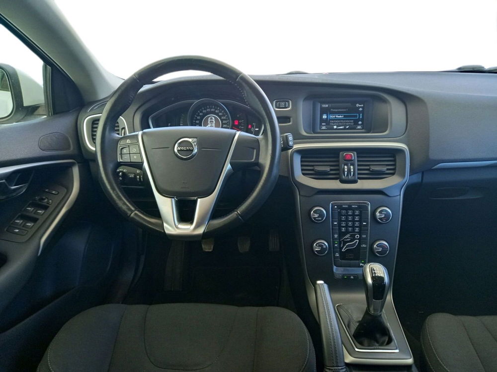 Volvo V40 usata a Bari (8)