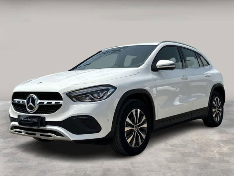 Mercedes-Benz GLA SUV 250 e phev Business Extra auto del 2022 usata a Elmas