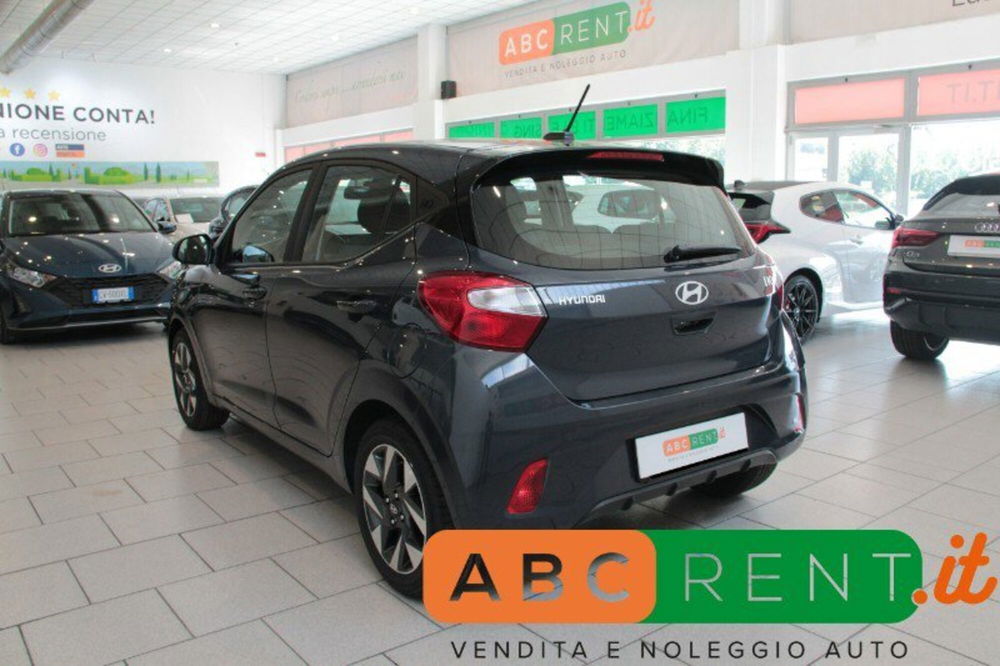 Hyundai i10 nuova a Milano (5)