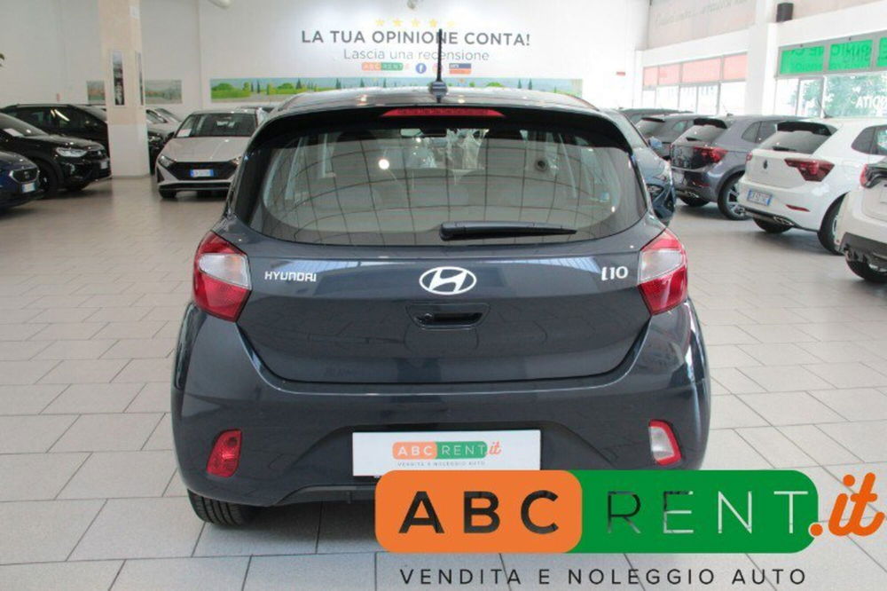 Hyundai i10 nuova a Milano (6)