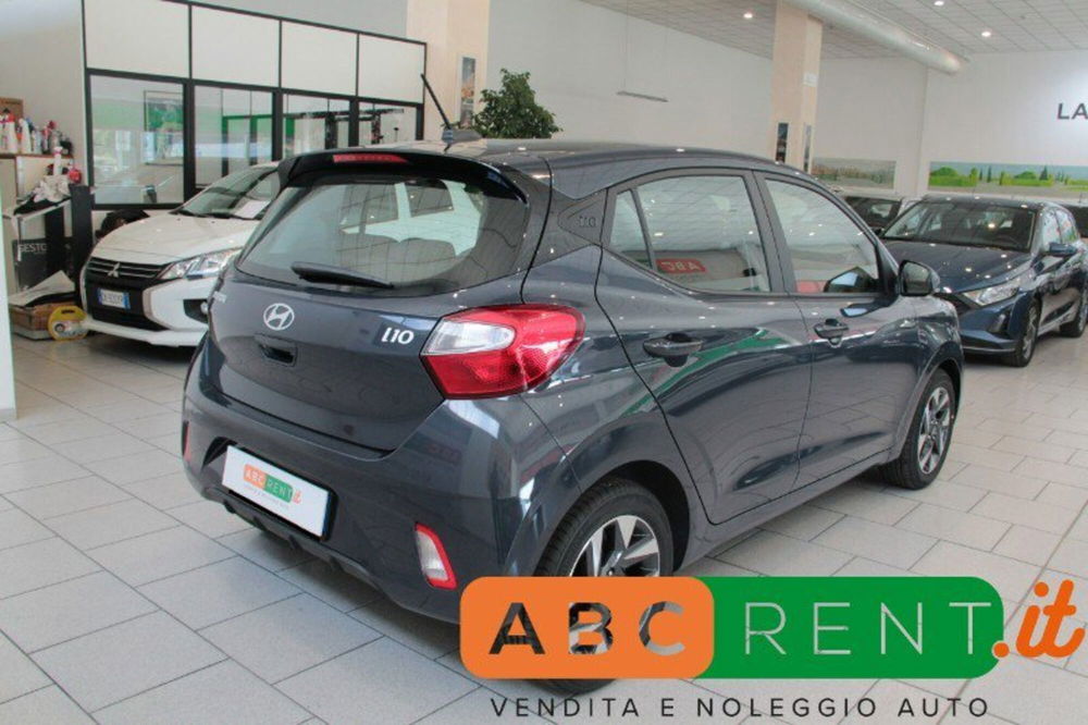 Hyundai i10 nuova a Milano (7)