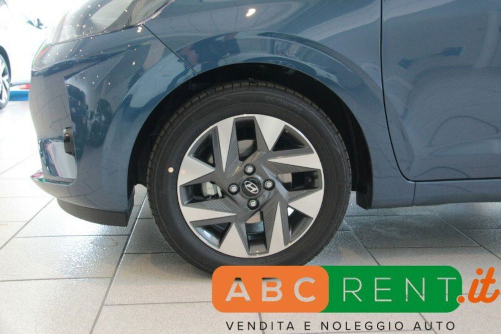 Hyundai i10 nuova a Milano (2)