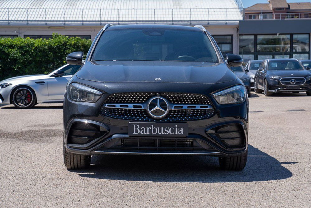 Mercedes-Benz GLA SUV nuova a Pescara (2)