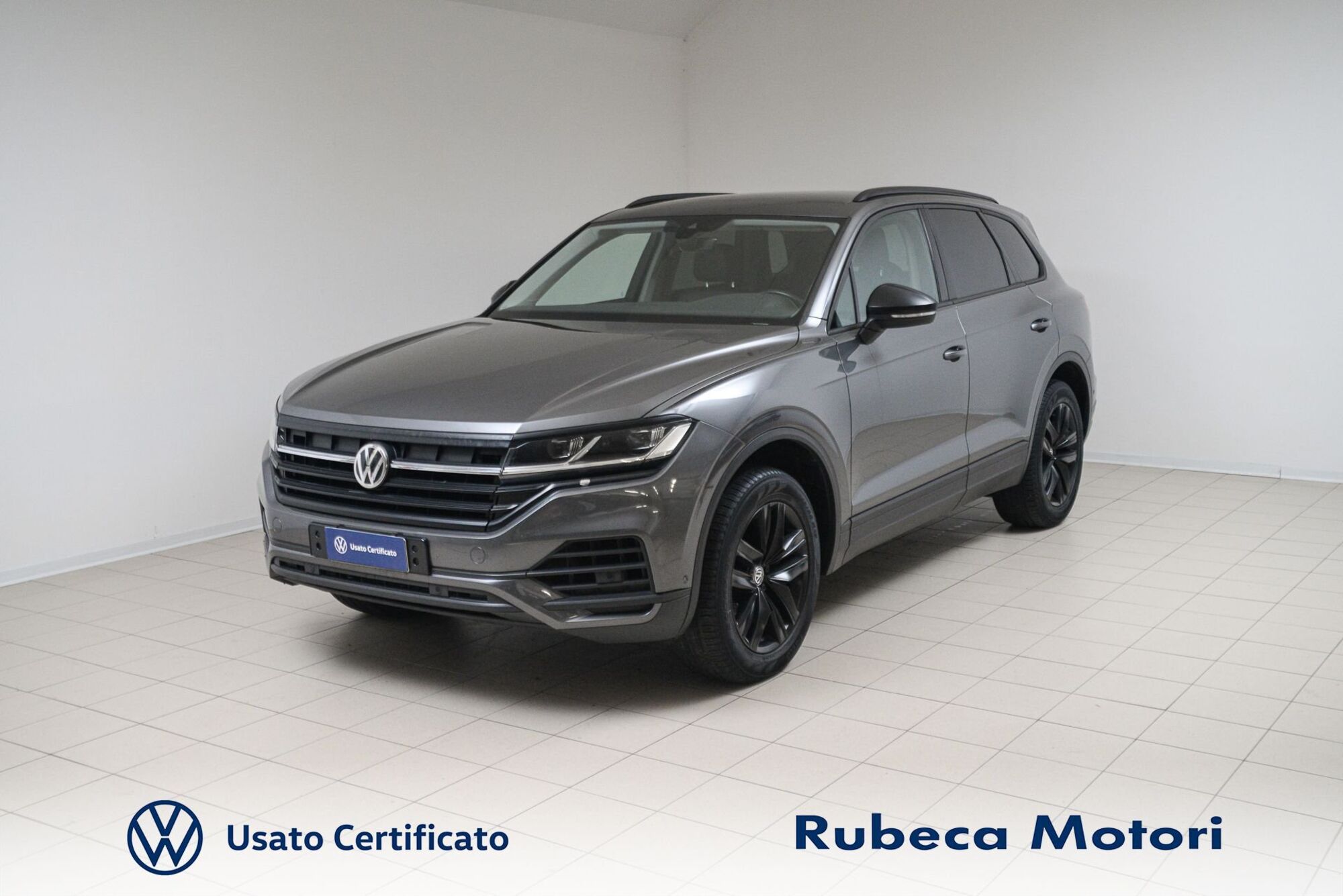 Volkswagen Touareg 3.0 V6 TDI SCR Black Style del 2019 usata a Citta&#039; della Pieve