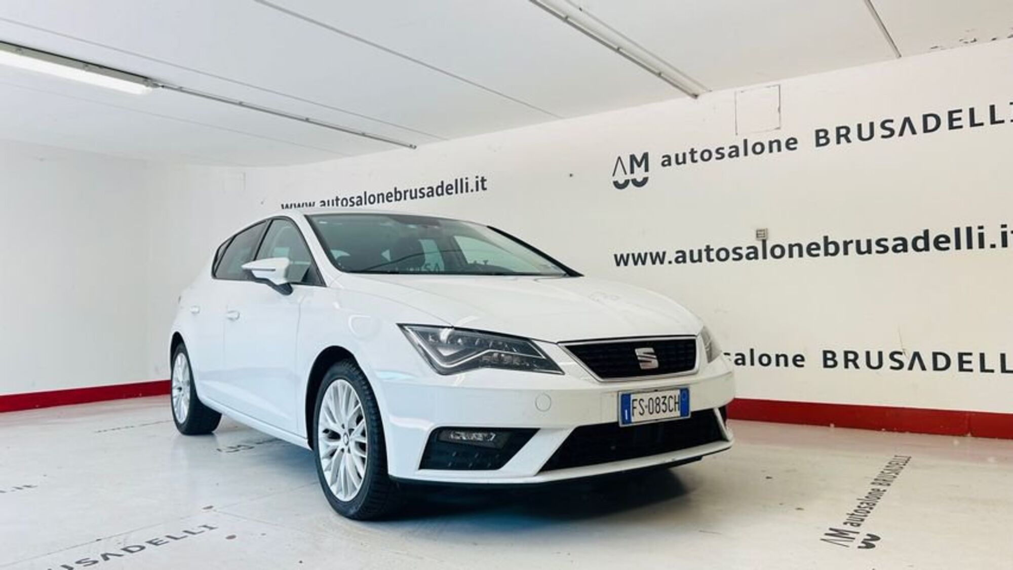 SEAT Leon 1.6 TDI 115 CV DSG 5p. Style del 2018 usata a Galbiate