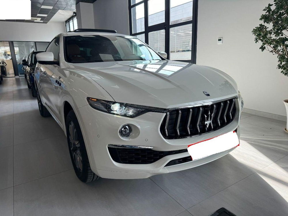 Maserati Levante nuova a Salerno