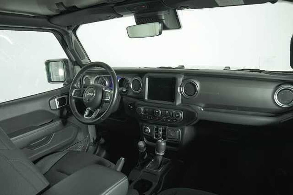 Jeep Wrangler Unlimited usata a Como (12)