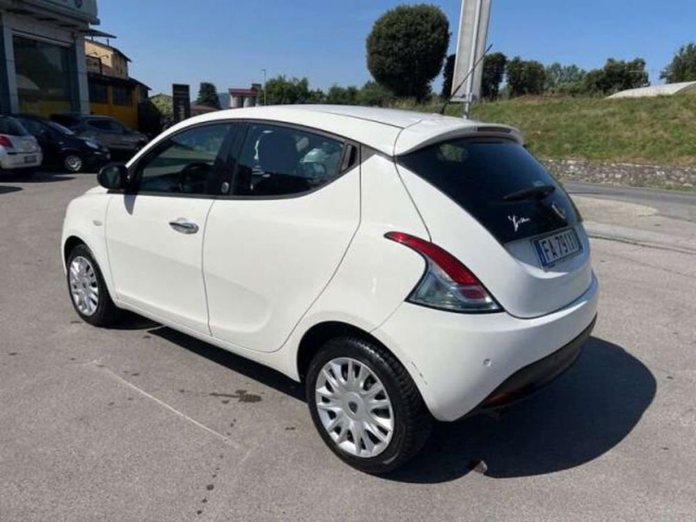 Lancia Ypsilon usata a Lucca (3)