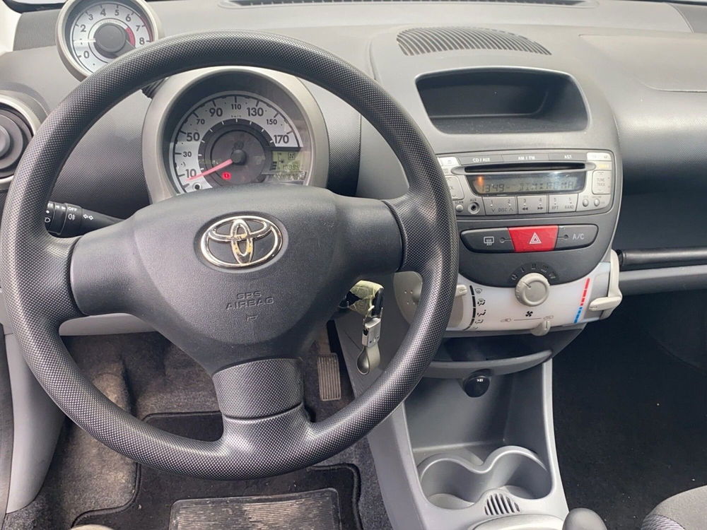 Toyota Aygo usata a Roma (15)