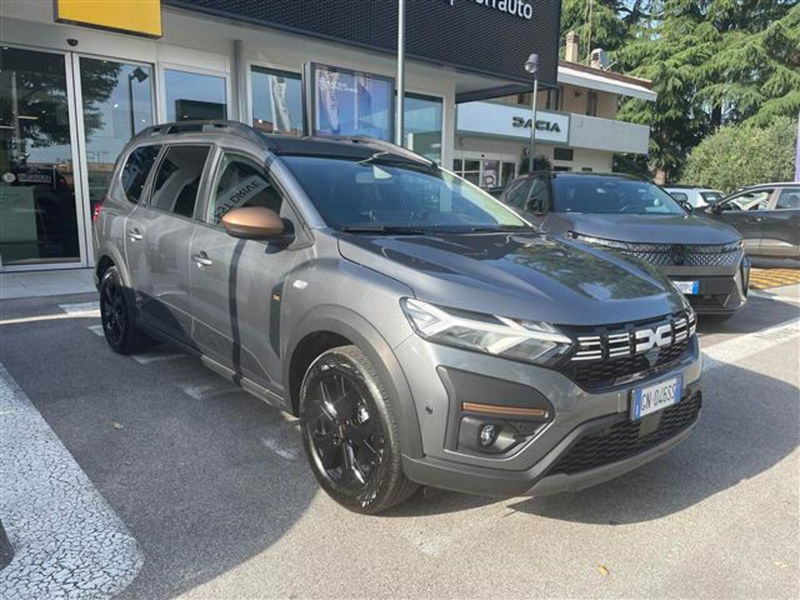 Dacia Jogger 1.6 hybrid Extreme 140cv 7p.ti del 2023 usata a Montebelluna