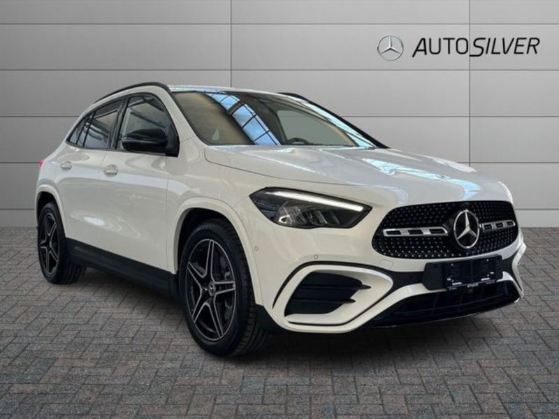 Mercedes-Benz GLA SUV 180 Automatic Premium nuova a Verona