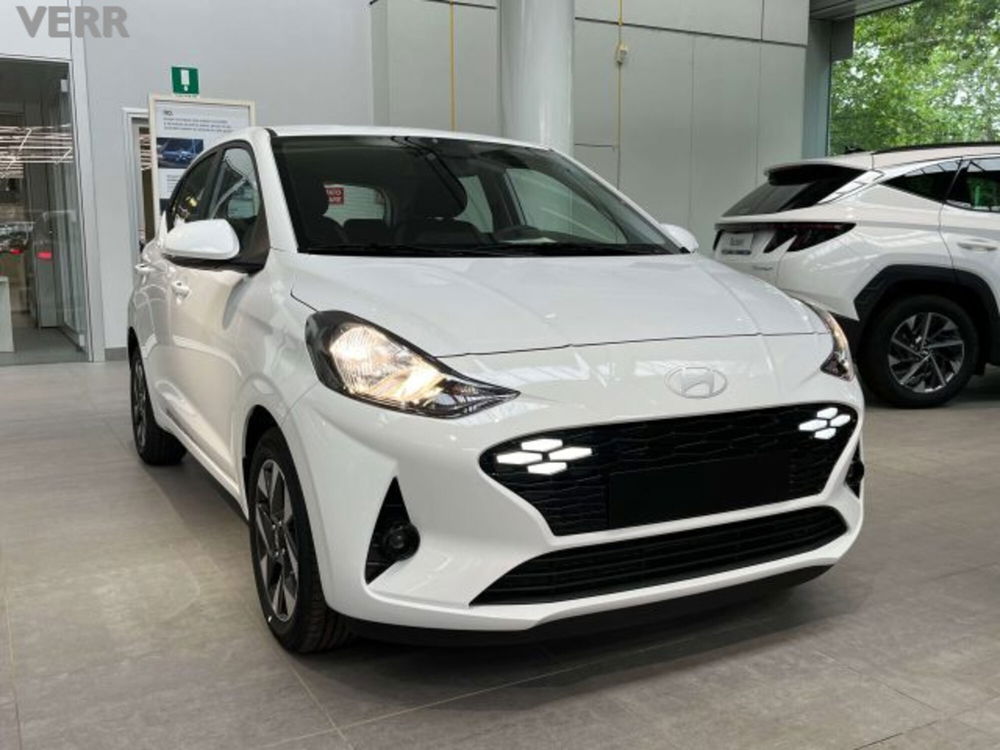 Hyundai i10 nuova a Milano (2)