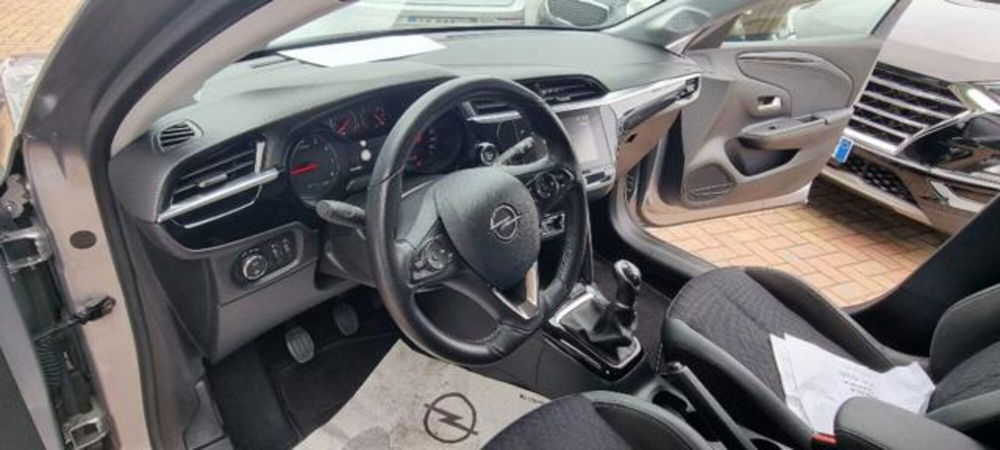 Opel Corsa nuova a Savona (7)