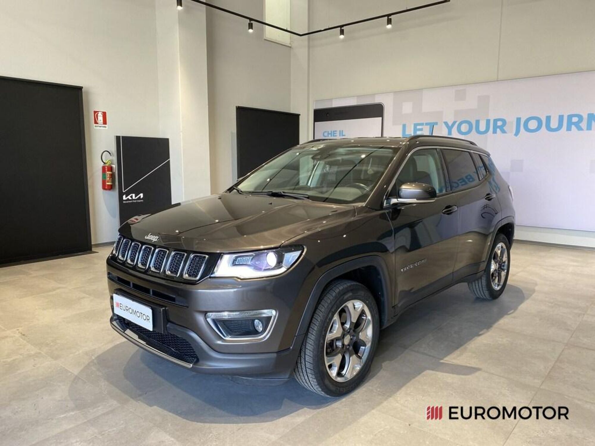 Jeep Compass 2.0 Multijet II 4WD Limited  del 2017 usata a Modugno