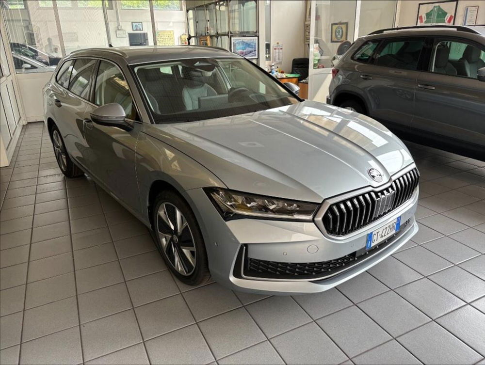 Skoda Superb Station Wagon nuova a Monza e Brianza (4)