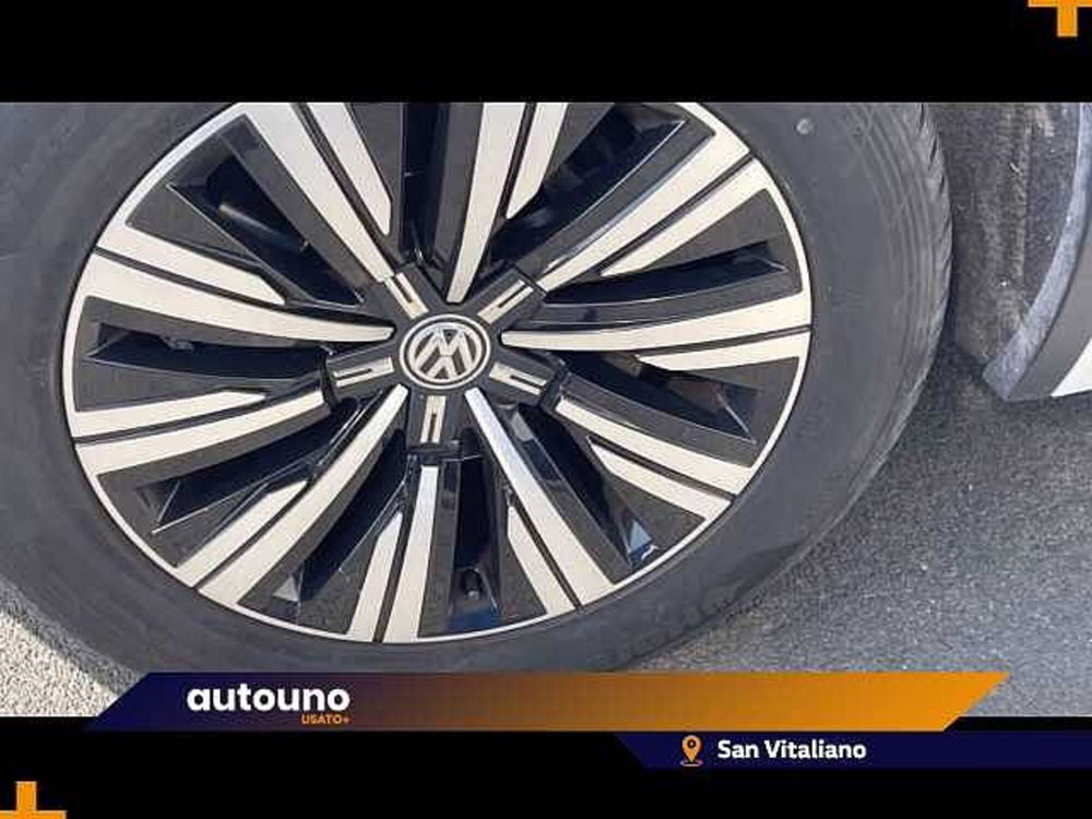 Volkswagen Touareg usata a Napoli (10)