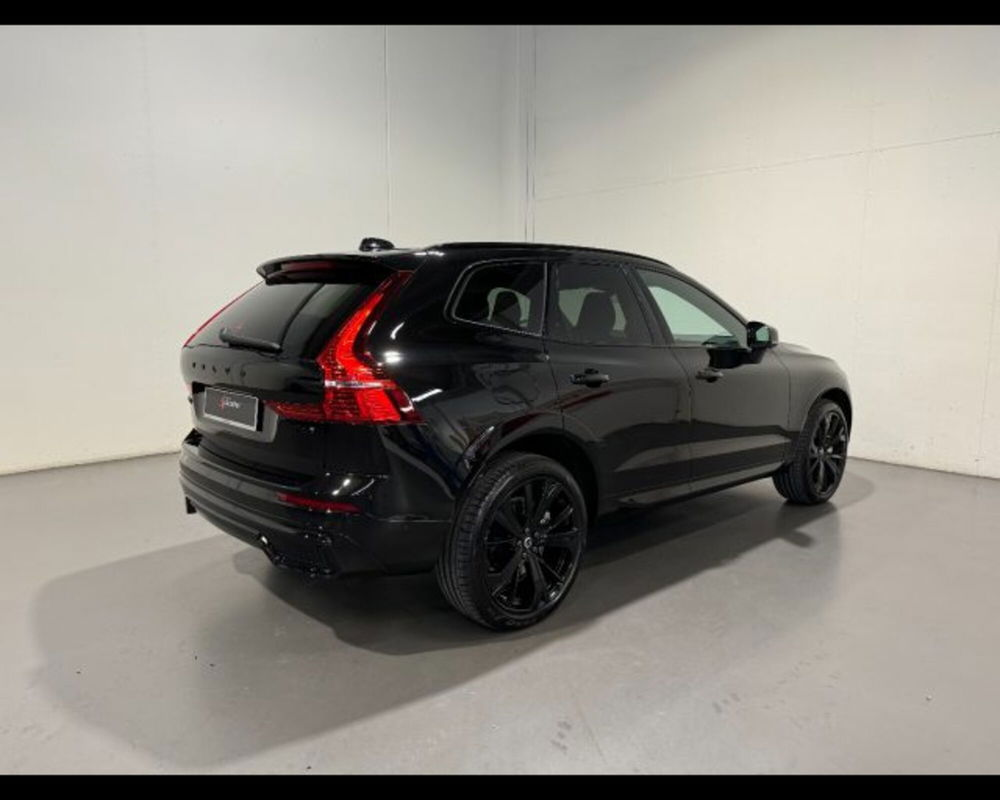 Volvo XC60 nuova a Treviso (2)