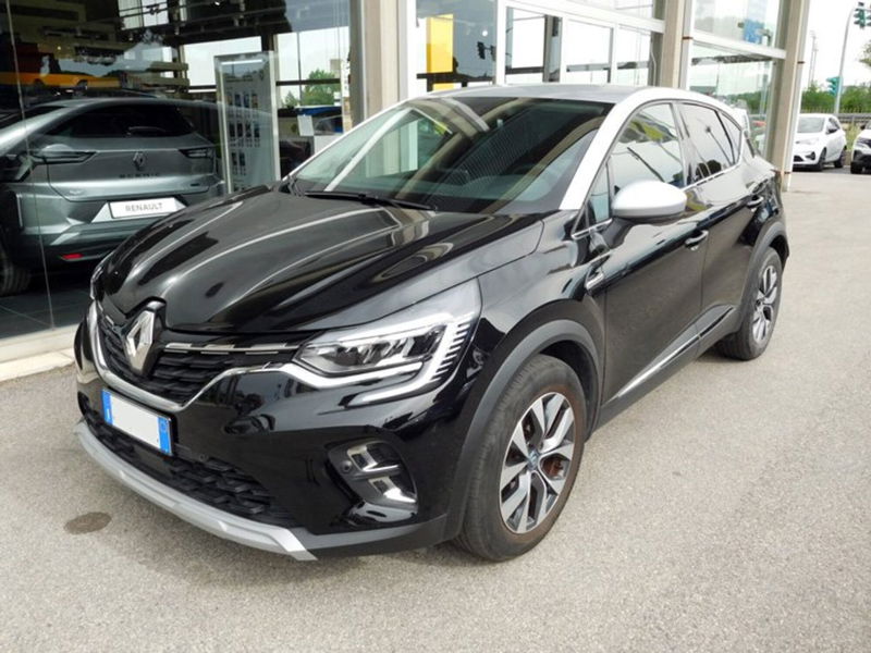 Renault Captur Plug-in Hybrid E-Tech 160 CV Intens  del 2021 usata a Rimini