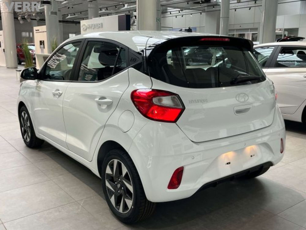 Hyundai i10 nuova a Milano (6)