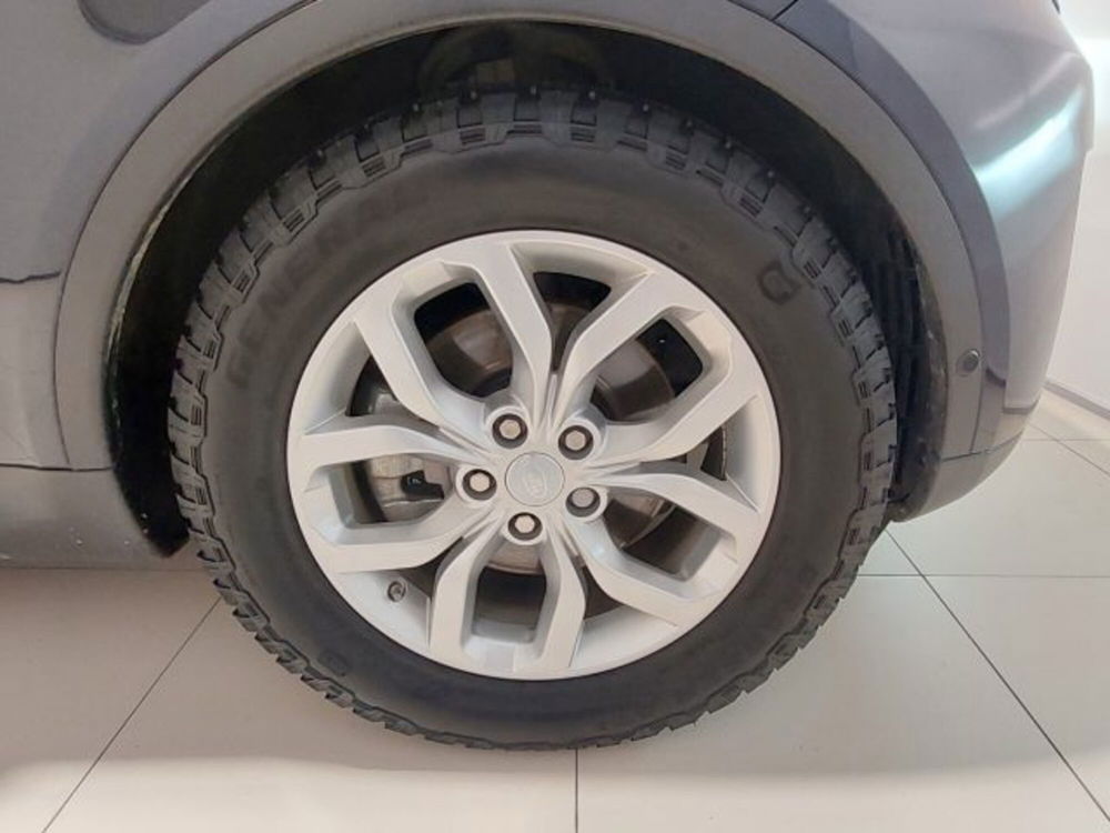 Land Rover Discovery Sport usata a Livorno (9)