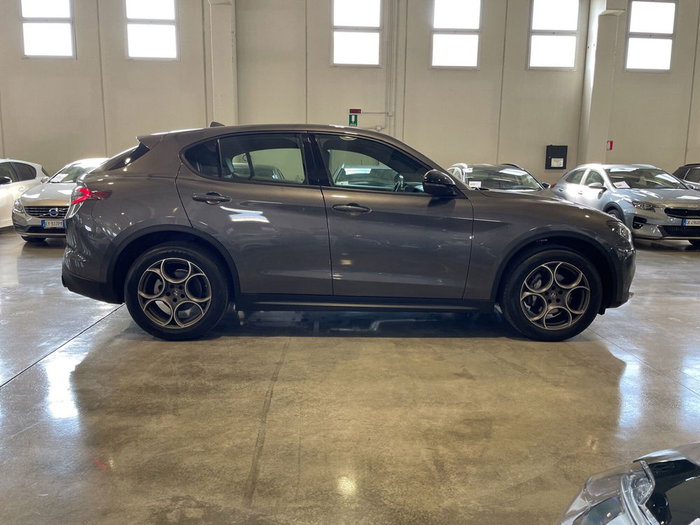 Alfa Romeo Stelvio usata a Brescia (4)