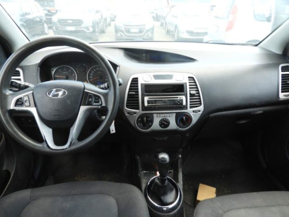 Hyundai i20 usata a Caserta (6)