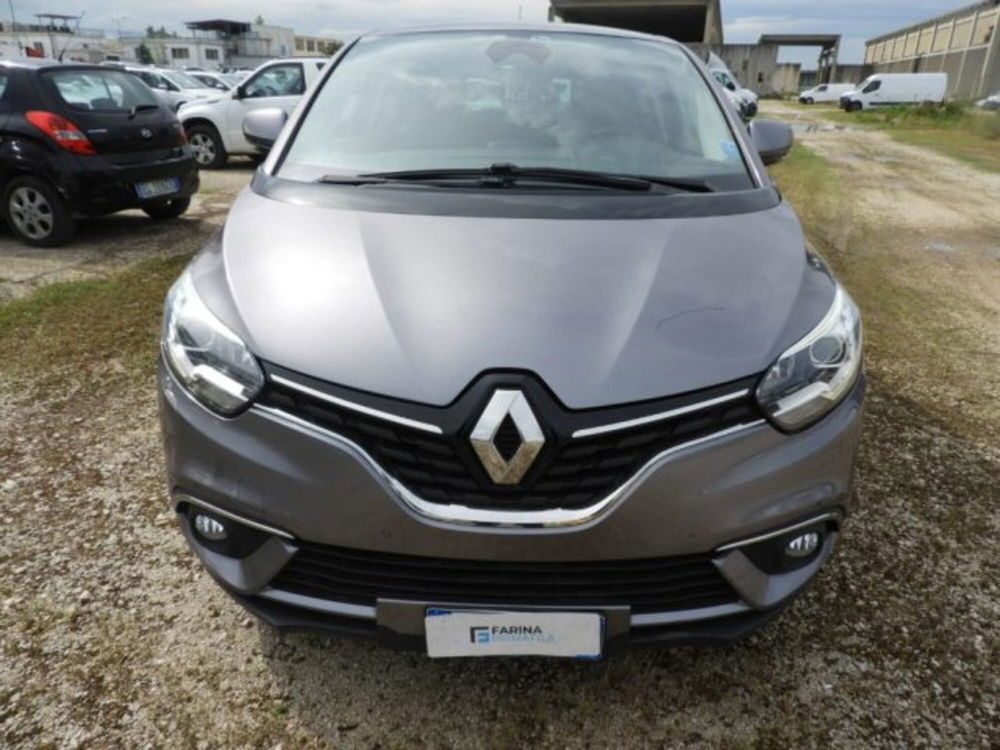 Renault Grand Scénic usata a Caserta