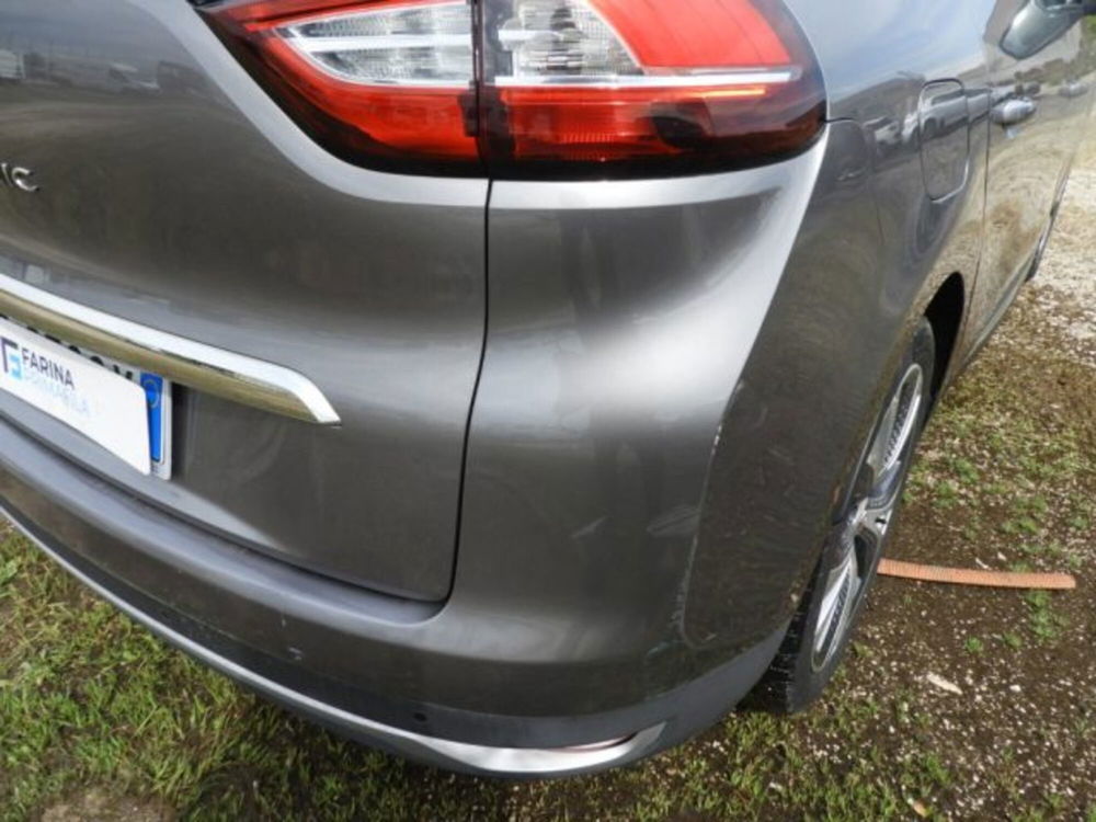 Renault Grand Scénic usata a Caserta (12)