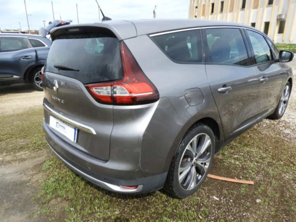 Renault Grand Scénic usata a Caserta (4)