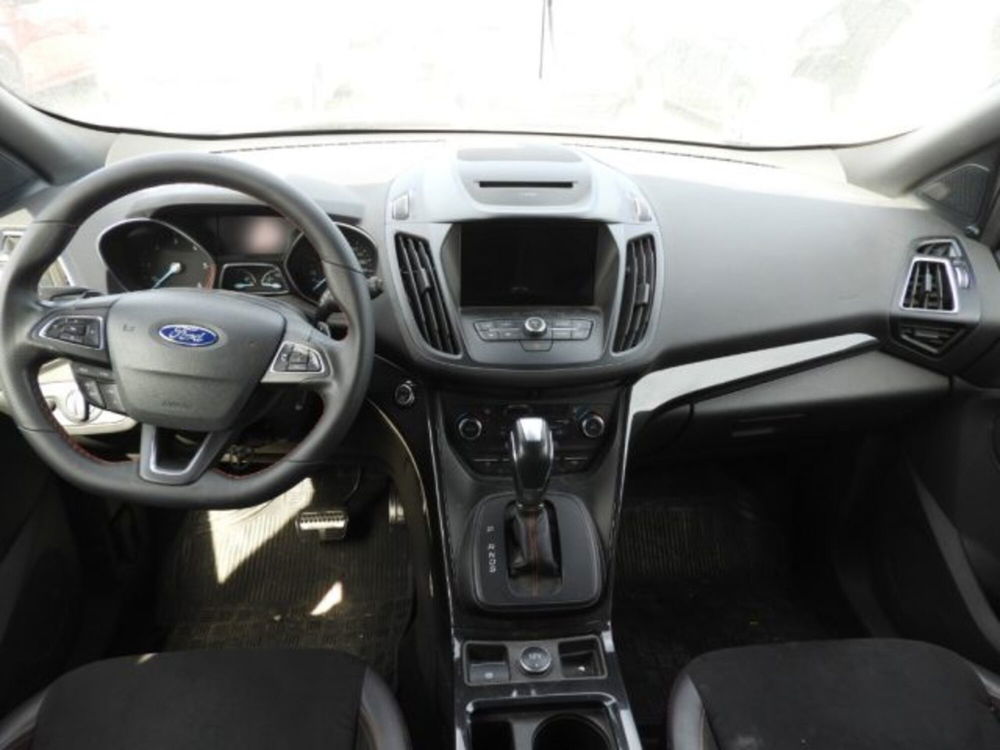 Ford Kuga usata a Caserta (6)