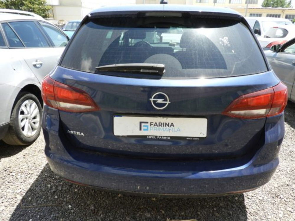 Opel Astra Station Wagon usata a Caserta (4)