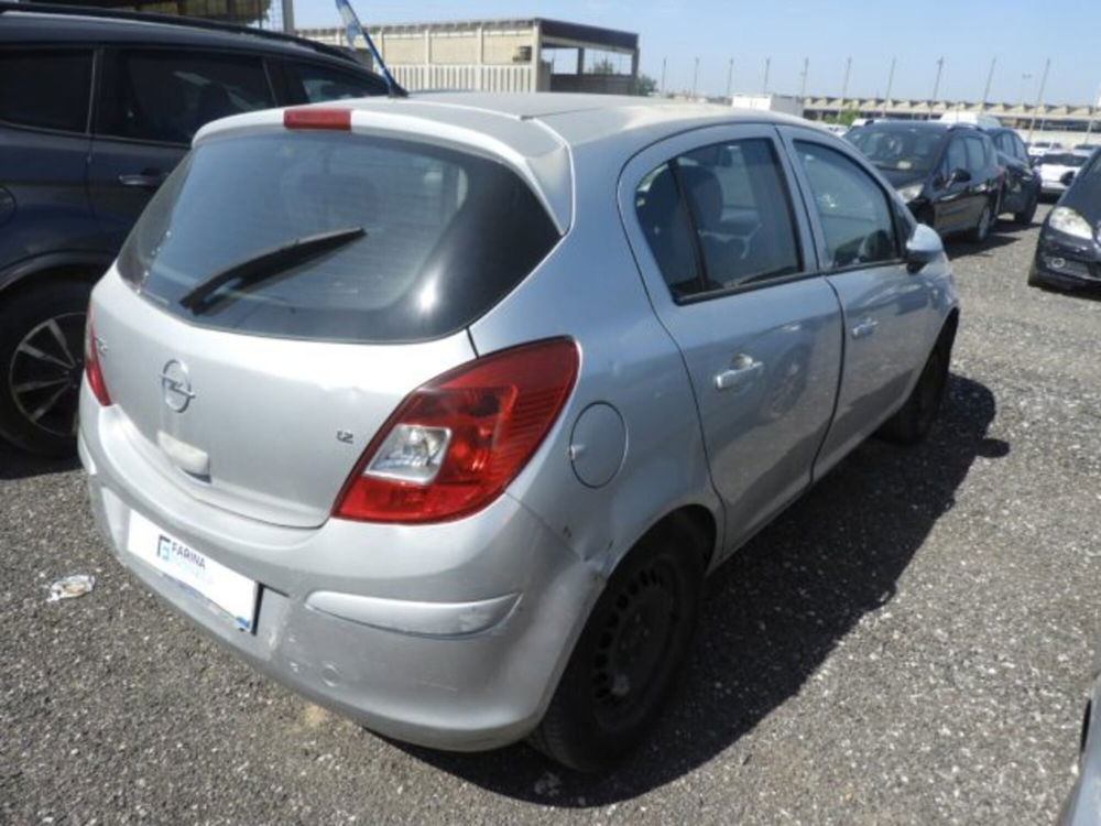 Opel Corsa usata a Caserta (4)