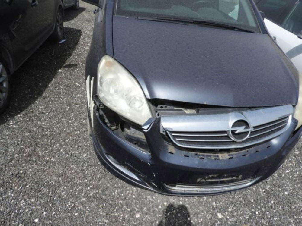 Opel Zafira usata a Caserta (9)