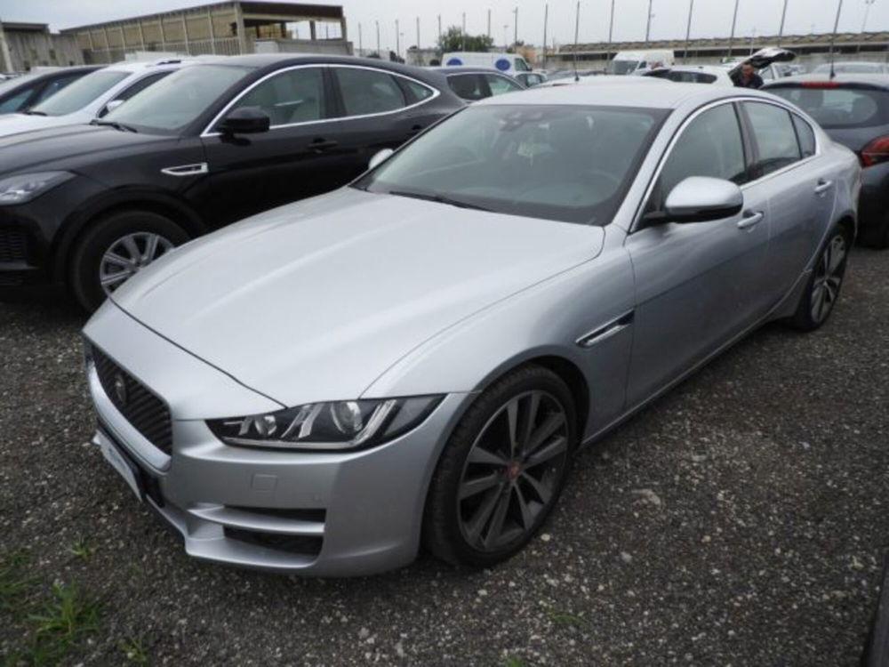 Jaguar XE usata a Caserta (2)