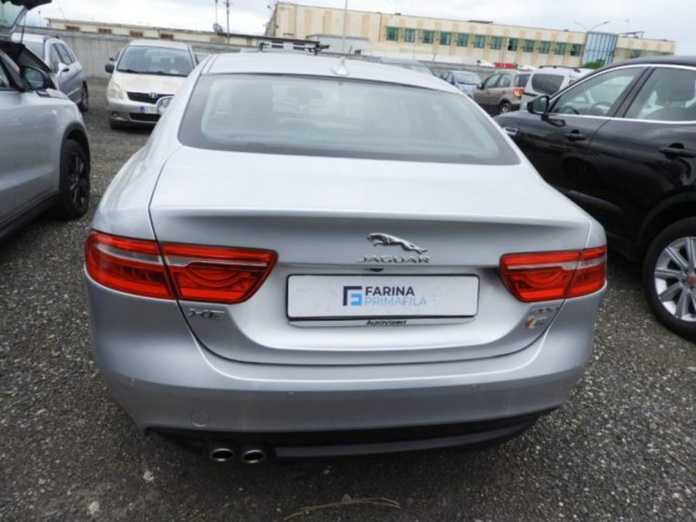 Jaguar XE usata a Caserta (3)