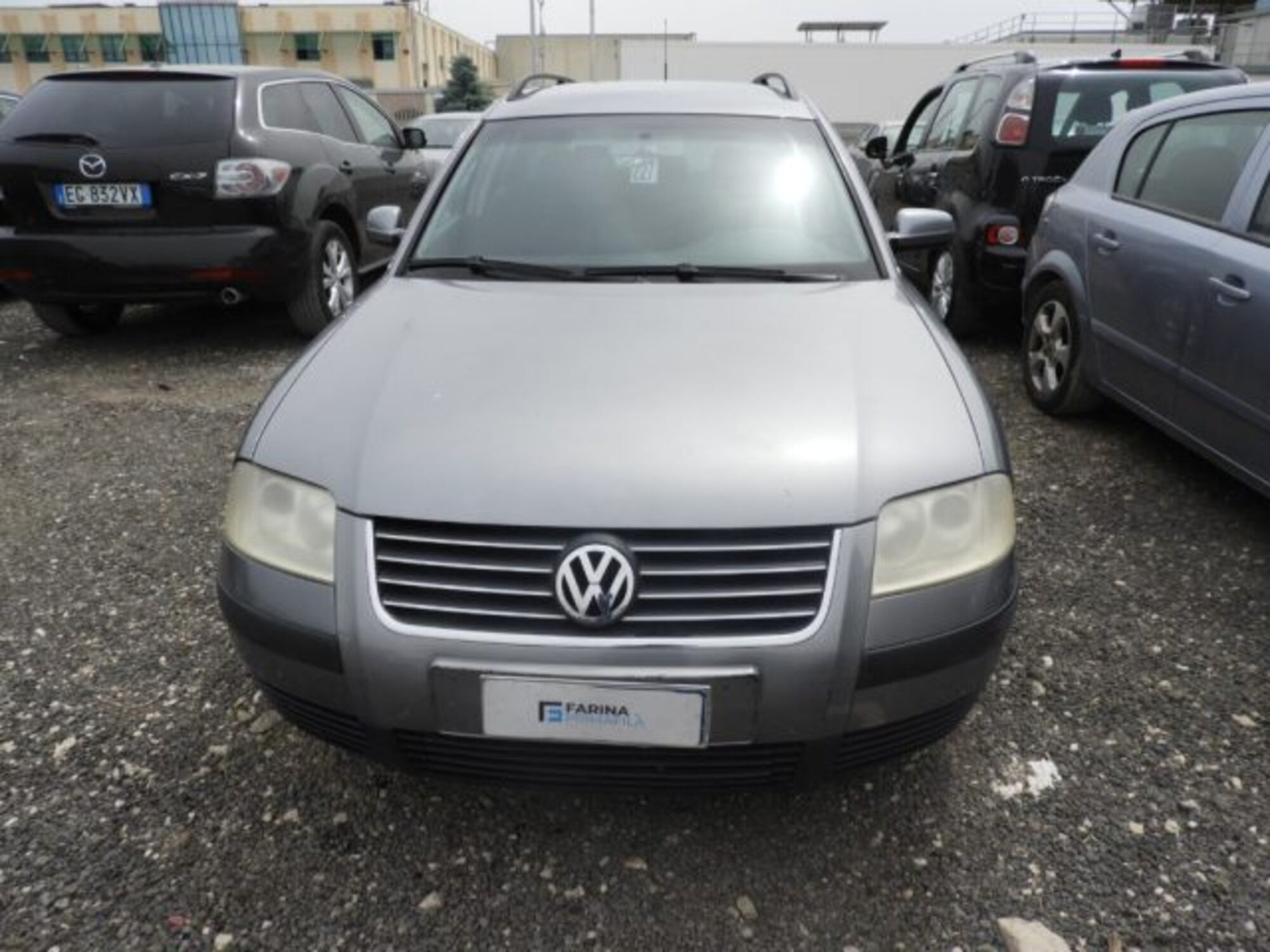 Volkswagen Passat Variant 1.9 TDI/130 CV cat T.line  del 2003 usata a Marcianise